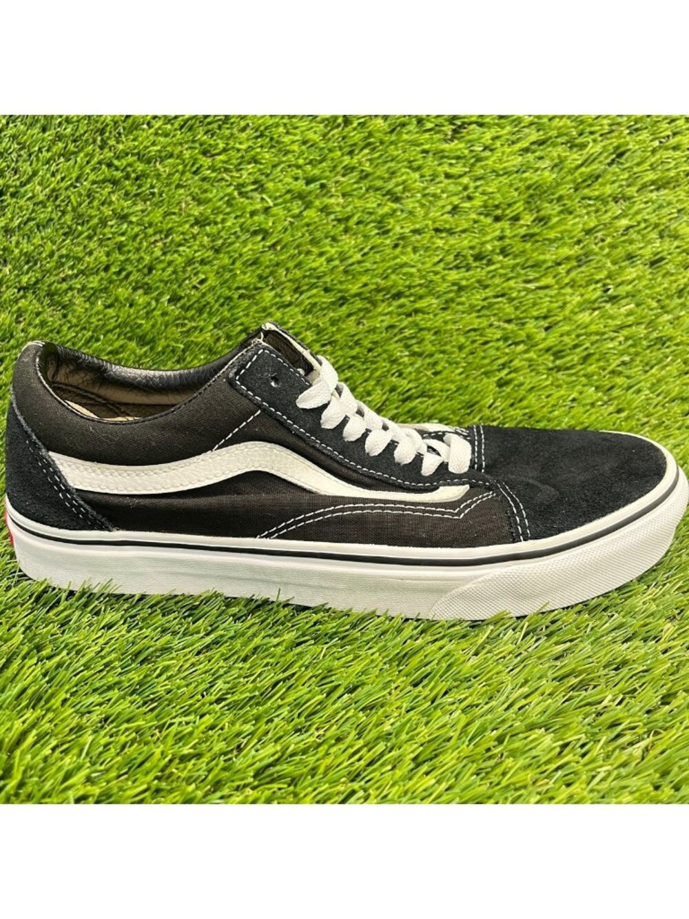 Vans Old Skool Low Mens Size 8 Womens 9.5 Black Athletic Skate Shoes Sneakers